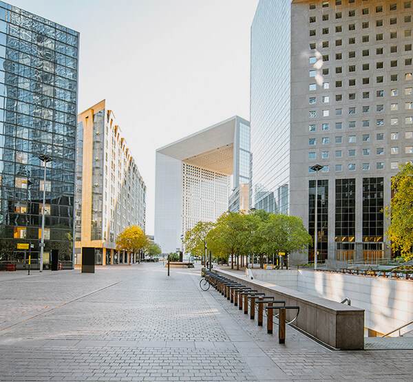 Siragai AI platform dashboard showing real-time ROI tracking, workflow automation, and compliance monitoring